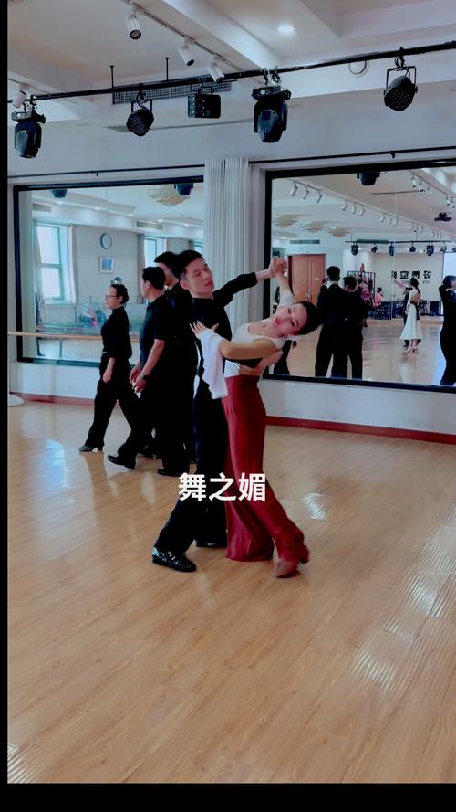 当分账比例学会跳舞，一场让商家和平台都嗨起来的财务华尔兹