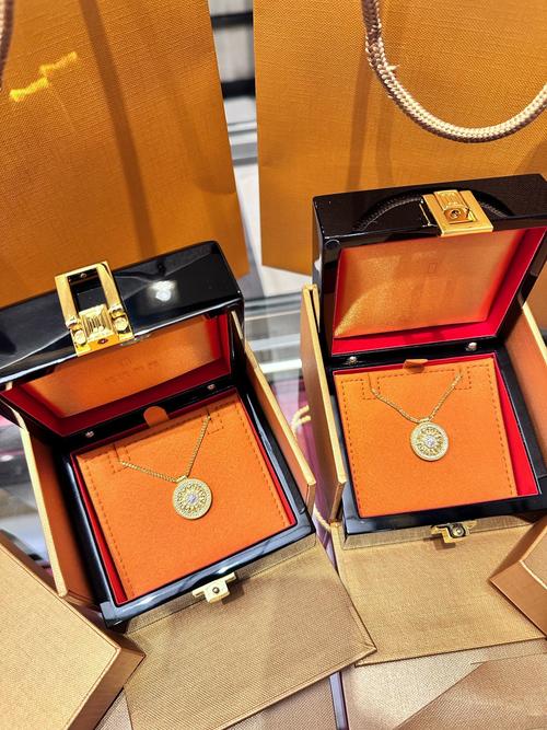 发卡网躺赚神话，链动小铺是低维护金矿，还是暗藏风险的潘多拉魔盒？