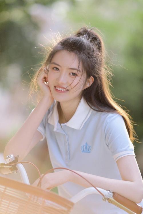 我把自己藏进了那张卡密里